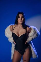 Миниатюра Индивидуалка Вилена Фестивальный Фотография 