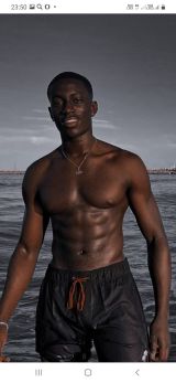 Миниатюра Мужчина Andrew  Центральный Фотография 