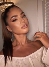 Миниатюра Индивидуалка Раянна Фестивальный Фотография 