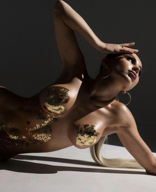 Индивидуалка Мира Фотография 